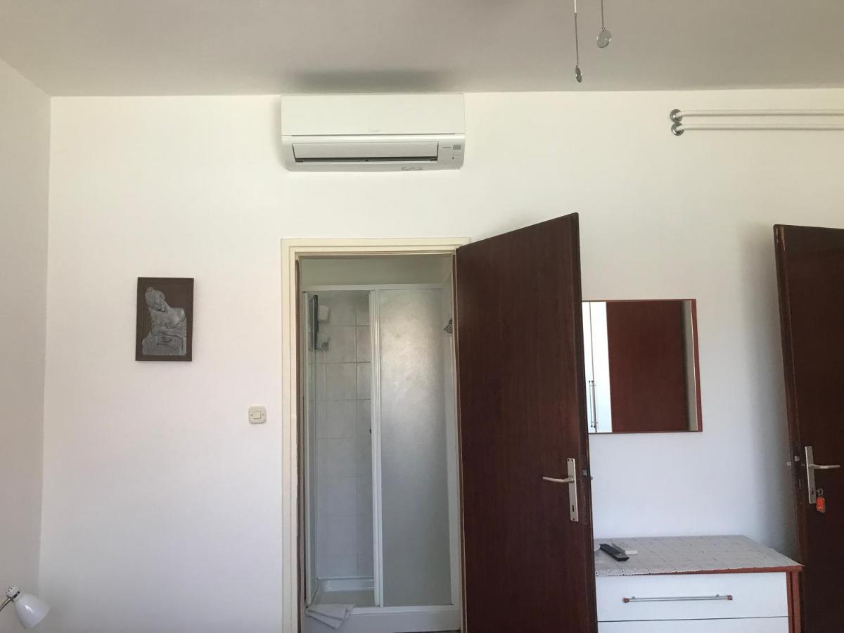 Appartement Sobe Stefanija à Umag Extérieur photo